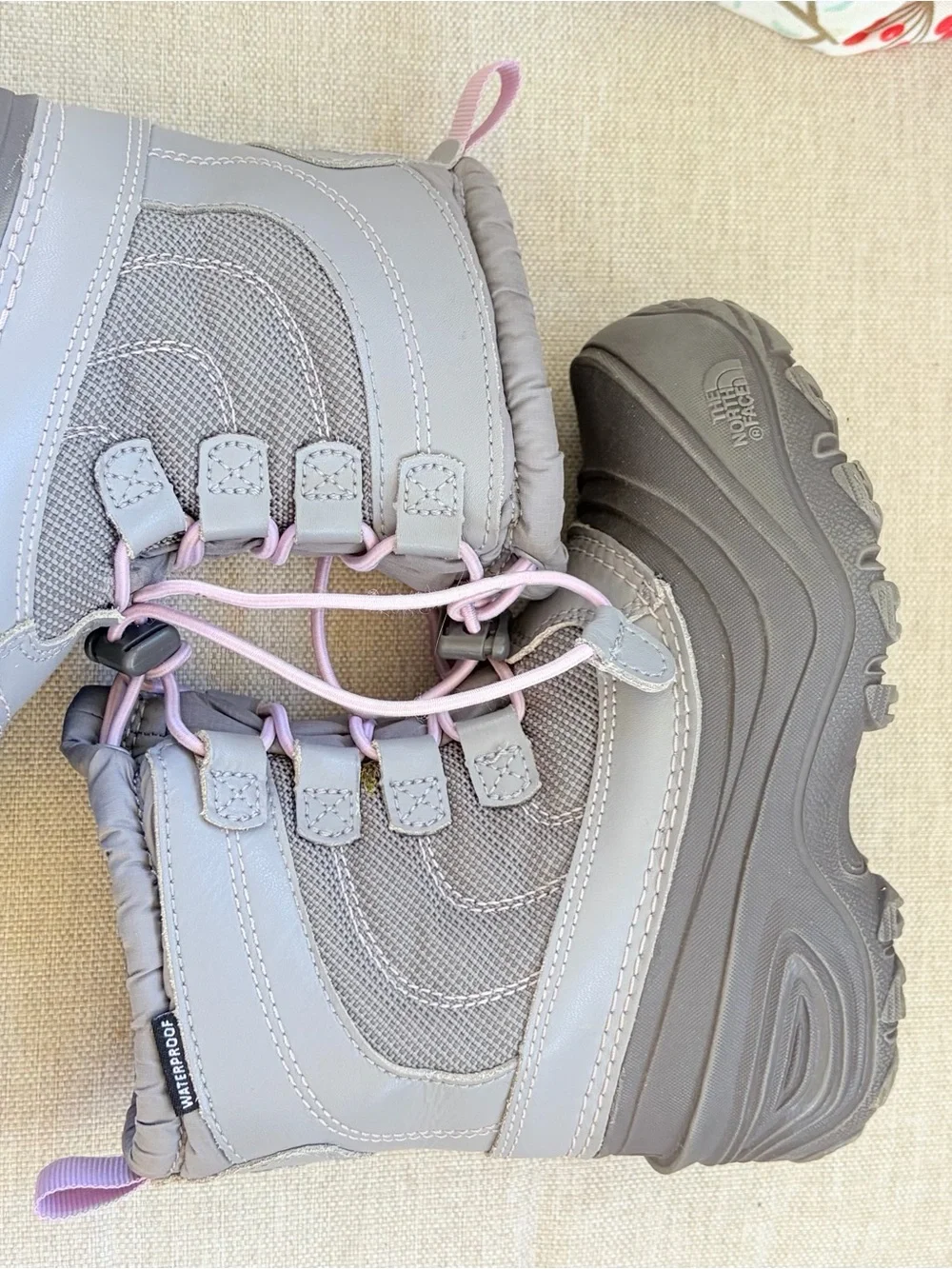 The North Face Alpenglow Boots Girls‎ Gray/Purple Size 11